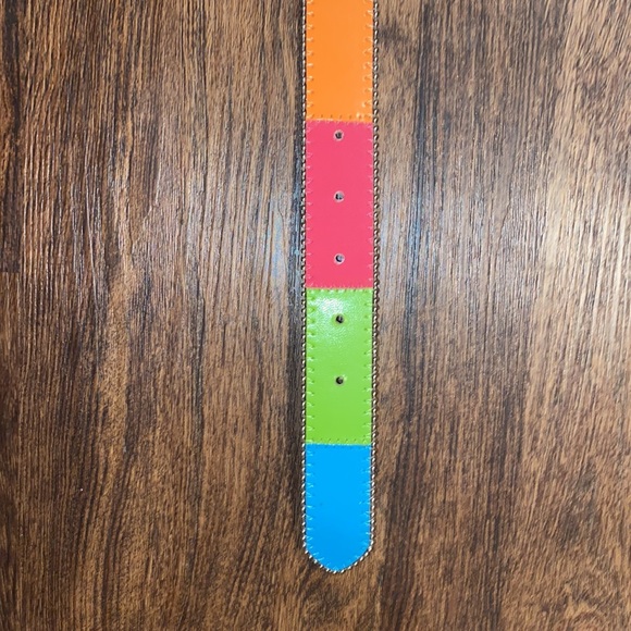 Elite Fresno California Multi-colored Belt - Picture 5 of 9